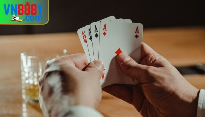 Nằm mơ đánh bài có tứ quý đánh đề con gì?
